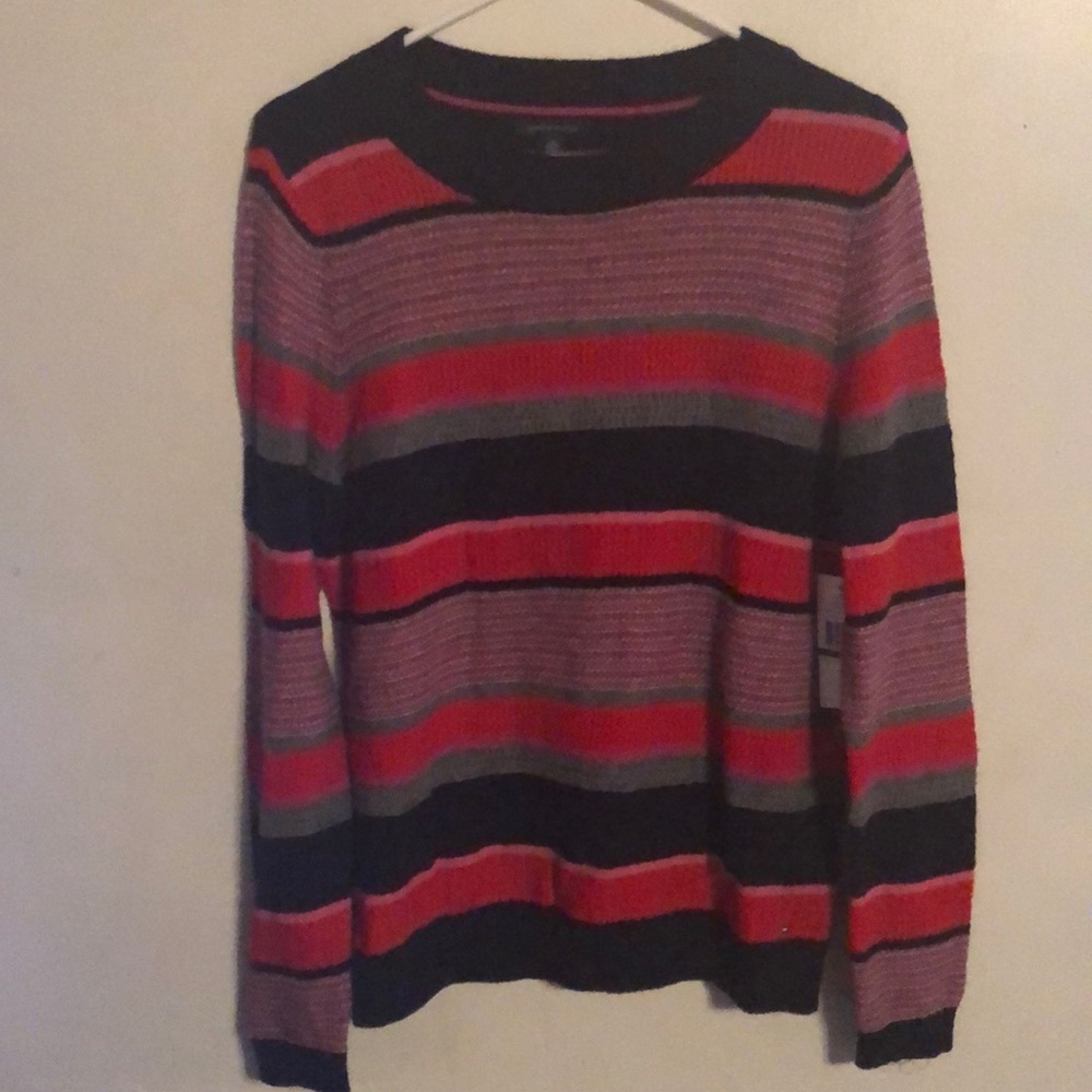 Beautiful multi-color Tommy Hilfiger sweater